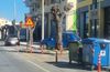 Αναγνώστης: Με ποια κριτήρια επιλέγονται οι ιδιωτικοί κόμβοι επί του επαρχιακού όπου τοποθετούνται κολονάκια και σήμανση no parking;