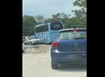 Διαμαρτυρία αναγνώστη για το πάρκινκ στον Αμπάβρη και τους "επαγγελματίες" οδηγούς των λεωφορείων και των φορτηγών