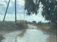Παράπονα αναγνώστη για τον πίσω δρόμο προς το Τιγκάκι – Πλημμυρίζει με την παραμικρή βροχή