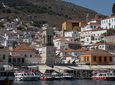 Αδιανόητο: Στην Ύδρα ζητούν μέχρι και 880 ευρώ ενοίκιο από εκπαιδευτικούς και τους δίνουν σπίτι... από Νοέμβριο