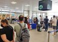Καλοκαιρινό έμφραγμα στα ελληνικά αεροδρόμια – Πού οφείλονται οι καθυστερήσεις   