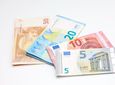 Αυξάνεται στα 6.000 ευρώ το αφορολόγητο για τα φιλοδωρήματα μέσω ηλεκτρονικών πληρωμών