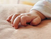 Γαλλία: Βρέθηκαν νεκρά δύο μωρά μέσα σε καταψύκτη