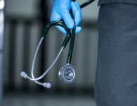 Ήρθε το πρώτο mini bonus για τους υγειονομικούς του ΕΣΥ – Πόσα κερδίζουν από τη μείωση της παρακράτησης φόρου  