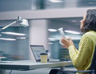 Nέα προγράμματα της ΔΥΠΑ με μηνιαία επιδότηση έως 1.004 ευρώ