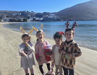 Χριστουγεννιάτικες ευχές από την Ψέριμο – Ένα μήνυμα ελπίδας από τα πιο αγνά χαμόγελα των μικρών παιδιών