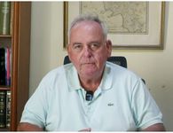 Π. Αβρίθης σε Θ. Νικηταρά: Λυπάμαι γιατί ασχολείσαι μαζί μου όταν το νησί και τα προβλήματα της κοινωνίας βοούν