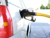 Fuel Pass και επιδοτήσεις: Πώς μοιράζονται σε οικογένειες με 2 αυτοκίνητα – Ποιοι κερδίζουν από το νέο πακέτο