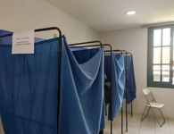 Δημοσκόπηση της Interview: Η Ν.Δ. ανακτά τη δεύτερη έδρα στα Δωδ/σα αλλά χάνει οριστικά την απόλυτη κυριαρχία της