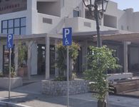 B. Xαδούλης: Ποιος εξαφάνισε τις δύο θέσεις στάθμευσης ΑμεΑ στο Τιγκάκι;