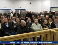 Διεκόπη η δίκη για τα Τέμπη και θα συνεχιστεί την 1η Απριλίου - Οργισμένοι συγγενείς φώναζαν συνθήματα