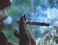 Αυξήθηκαν οι Ελληνες που αποφάσισαν να διακόψουν το κάπνισμα  