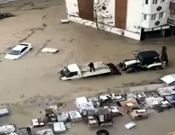 Εικόνες βιβλικής καταστροφής στην Τουρκία: Γειτονιές πνίγηκαν σε τόνους λάσπης από τις φονικές πλημμύρες