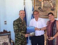ΕΠΙΣΚΕΨΗ ΤΟΥ ΑΡΧΗΓΟΥ ΓΕΣ ΚΑΙ ΤΗΣ ΣΤΡΑΤΙΩΤΙΚΗΣ ΗΓΕΣΙΑΣ ΣΤΗ ΝΙΣΥΡΟ