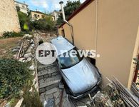 Καστοριά: Αυτοκίνητο «προσγειώθηκε» σε αυλή σπιτιού — Παρά τρίχα γλίτωσαν οι κάτοικοι