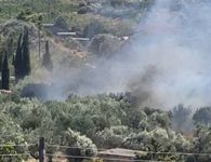 Φωτιά στα Σπάτα: Εντοπίστηκε νεκρός σε αυτοκίνητο
