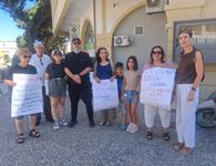 Απεργιακή κινητοποίηση έξω από την Ένωση Ξενοδόχων Κω