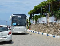 Οδηγοί τουρ. λεωφορείων για Ζιά: Πόσες "συσκέψεις" ακόμα μέχρι το ατύχημα;