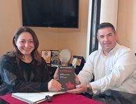 Mε τον Πρόεδρο του Σωματείου Εκμισθωμένων Ιδιωτικών Αυτοκινήτων με Οδηγό Σ. Γραμμένο συναντήθηκε η Έπαρχος Κω