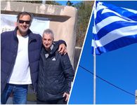 Αλλαγή της Ελληνικής σημαίας και σκέψεις για ανοιχτή έκθεση φωτογραφίας απο τον κ. Σ. Χατζηπέτρο