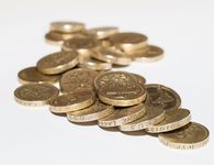Με το γνωστό κόλπο της ΔΕΗ απέσπασαν λίρες αξίας άνω των 4 εκ. ευρώ από γυναίκα στη Θεσσαλονίκη