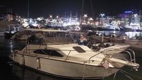 Πωλείται σκάφος πλαστικό καμπινάτο, 7,5 μ., 24 πόδια, με μηχανή Volvo penta έσω έξω, 200 ΗP