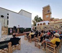 Μετά από 80 χρόνια, άνοιξε τις πύλες του ο νέος θερινός κινηματογράφος στη Λέρο