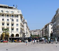 Θεσσαλονίκη: Κλείνουν καταστήματα, τα ανακαινίζουν και τα νοικιάζουν σαν σπίτια...