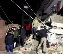 Φονικός σεισμός 7,8 R στην Τουρκία - Πάνω από 500 νεκροί