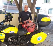 Για 2o καλοκαίρι, οι μοτοσικλετιστές του ΕΚΑΒ δίνουν "ανάσα" στο δύσκολο έργο της διάσωσης στα νησιά 