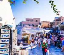 Εκτιμήσεις ότι έως το 2028 οι αφίξεις τουριστών στην Ελλάδα θα αγγίξουν τα 40 εκατ. 