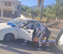Tροχαίο στον Επαρχιακό με σύγκρουση 2 αυτοκινήτων – Στο νοσοκομείο μεταφέρθηκε ο ένας οδηγός