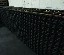 Ο Οινοτουρισμός στο Νότιο Αιγαίο: Ένα ταξίδι στο φως, τη γεύση και τον πολιτισμό του Αιγαίου