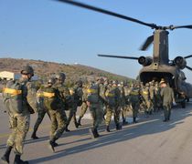 Με τη μισθοδοσία του Οκτωβρίου η πρεμιέρα αυξήσεων για ‘Ενοπλες Δυνάμεις και Σώματα Ασφαλείας – Αναλυτικά παραδείγματα