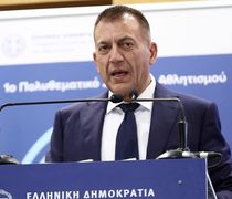 Ο Υπ. Αθλητισμού Γ. Βρούτσης μιλάει στο "Ράδιο Πρώτο" και το "ΒτΚ" για τις δωρεάν ακτοπλοϊκές μετακινήσεις για τους νησιώτες αθλητές και τις αθλητικές εγκαταστάσεις της Κω