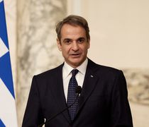 Κ. Μητσοτάκης: Όσοι εισέρχονται παράνομα στη χώρα θα συλλαμβάνονται - Αναστολή ασύλου για μετανάστες και κλειστή δομή στην Κρήτη