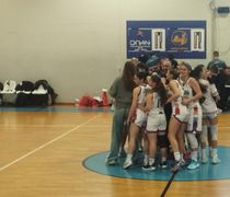 Ήττα για τα κορίτσια του Ιπποκράτη στα Καμίνια