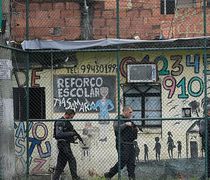 Ρίο ντε Τζανέιρο: Σκηνές πολέμου σε αστυνομική έφοδο κατά συμμορίας – 132 νεκροί, πτώματα στους δρόμους