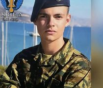 Μνημόσυνο για τον 19χρονο Ραφαήλ που σκοτώθηκε στη Ρόδο: Κάθε στιγμή που περνάει μας φέρνει πιο κοντά σου, λέει ο πατέρας   