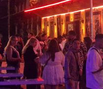 Aνεβαίνει μέρα με τη μέρα η "κίνηση" στα "Εξάρχεια" της Κω