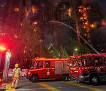 Τραγωδία στο Χονγκ Κονγκ: 44 νεκροί και 279 αγνοούμενοι από την πυρκαγιά σε ουρανοξύστες