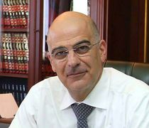 Δένδιας: Εκπτωτικό καλάθι για οικογένειες στρατιωτικών  