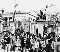 Αφιέρωμα στην εξέγερση του Πολυτεχνείου
