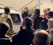 Ξεσηκώθηκαν οι κάτοικοι της Σύμης για την υπόθεση με ασελγείς χειρονομίες από αλλοδαπό εις βάρος 4 ανηλίκων