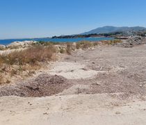 M. Γιωργαλλής: Μαστιχάρι - Εδώ που κάποτε έδεναν βάρκες, τώρα φυτρώνουν χόρτα στο πυθμένα