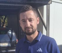 «Οι ποινές της ΑΑΔΕ οδηγούν τα καταστήματα σε αδιέξοδο» – Διαμαρτυρία επαγγελματία της Λάμπης