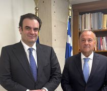 Συνάντηση του Γ. Παππά με τον Κ. Πιερρακάκη για τη φορολογία, τη ρευστότητα και τις μικρομεσαίες επιχειρήσεις