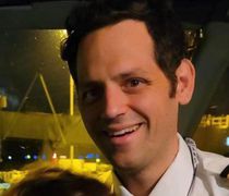 Έφυγε από τη ζωή σε ηλικία 40 ετών ο Β. Βασιλαράς -Ο Ροδίτης που διέπρεψε ως κυβερνήτης μεγάλων αεροσκαφών σε όλο τον κόσμο