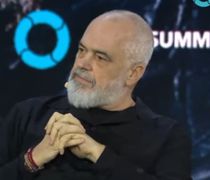  Ε. Ράμα (Αλβανός Πρωθυπουργός): "Οι Ελληνες νομίζετε ότι είστε απόγονοι του Πλάτωνα και του Αριστοτέλη, αλλά δεν είστε"