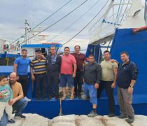 Κάλυμνος: Στα άκρα η αγανάκτηση των αλιέων–”Έκλεισαν” με αλιευτικά σκάφη την κεντρική προβλήτα